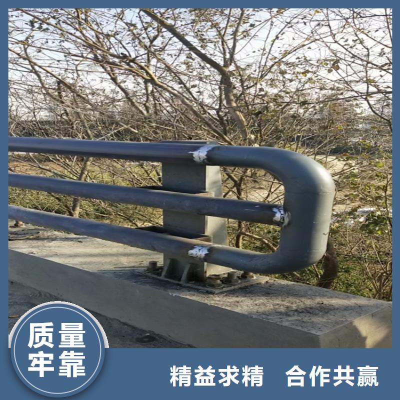 
Q355D桥梁河道防撞栏杆
镀锌管喷塑桥梁景观护栏支持来图来样定制