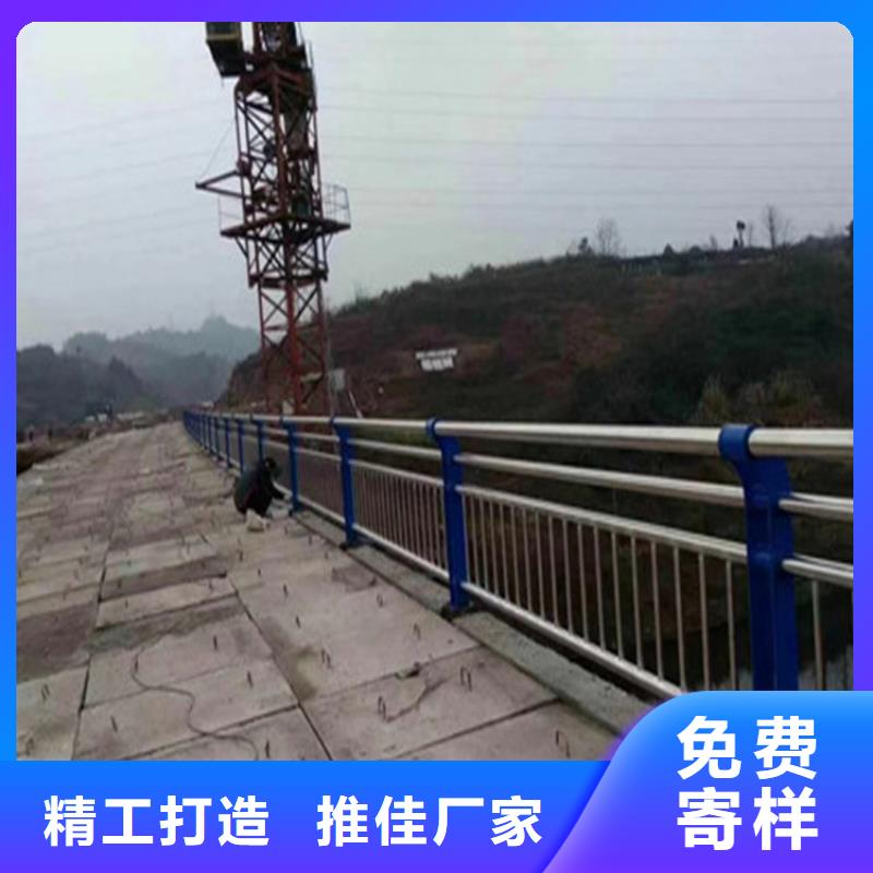 静电喷塑桥梁防撞立柱质量可靠认准展鸿护栏