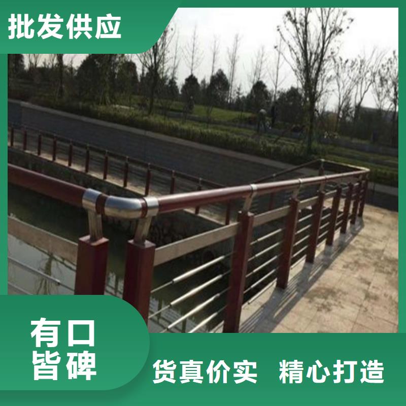 公路防撞护栏现场安装