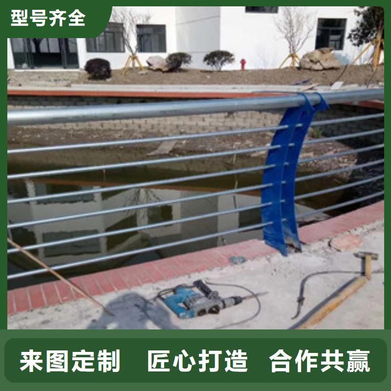 公路两侧防撞护栏一米出厂价