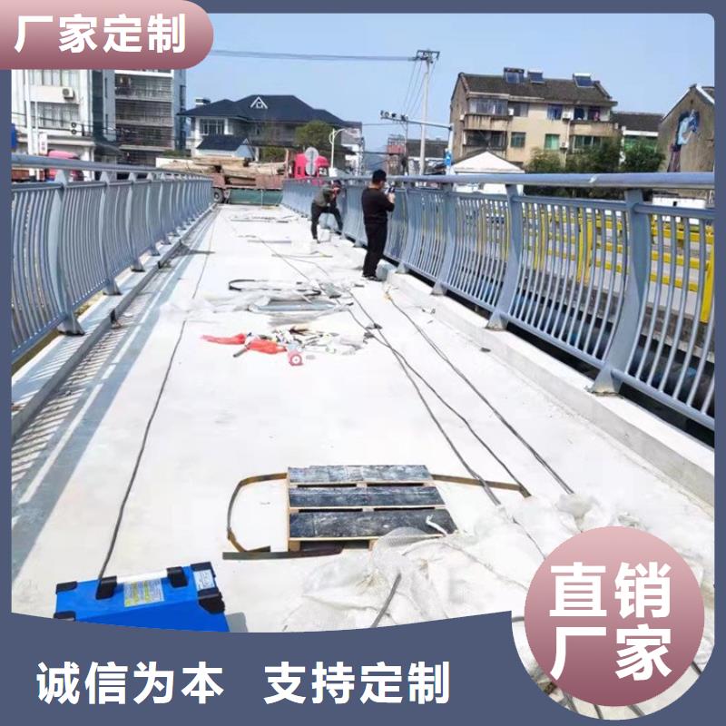 公路桥梁防撞护栏现场安装图