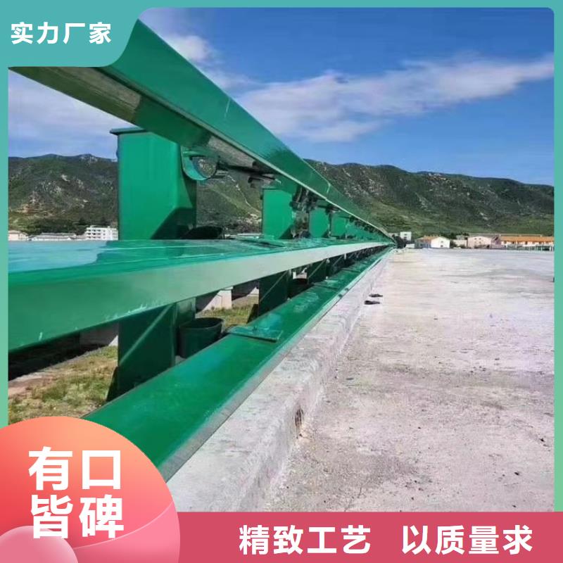 桥梁人行道路护栏厂绿洲金属带灯箱立柱定做